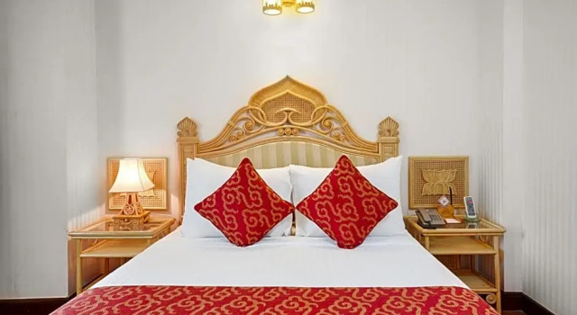 Двухместный номер Standard с балконом Green Plaza Hotel