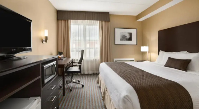 Номер Standard Days Inn by Wyndham Stouffville