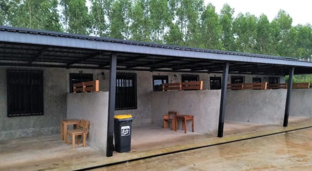 Casa & Cafe De Nadi, Забронировать Отель Отели Ка Бин Тха Бу Ри с парковкой, Парковка