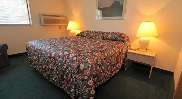 Люкс Shilo Inn Suites Hotel - Nampa Suites