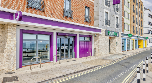 Premier Inn Isle of Wight Sandown - Seafront, Забронировать Отель Отели Сандаун с парковкой, рядом с Glory Art Glass, Парковка