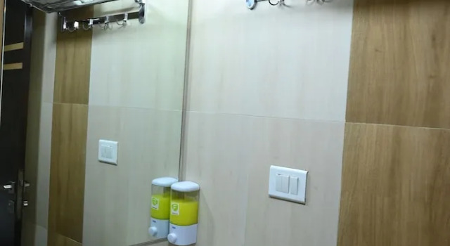 Номер Standard RAJKIYAM - A Business Hotel