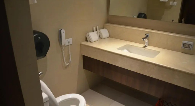 Standard Kolmen hengen huone parvekkeella Hotel Monticello