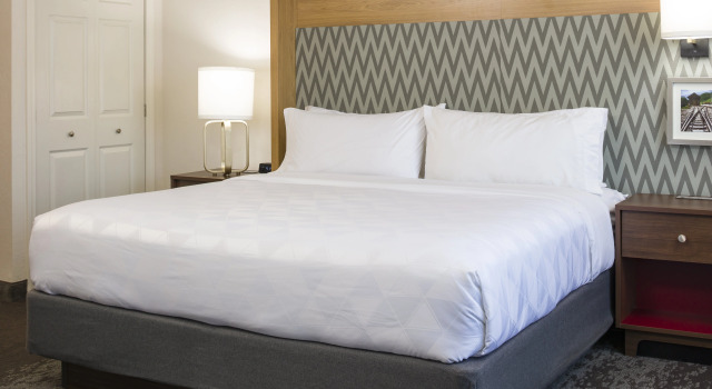 Holiday Inn Salem, an IHG Hotel, Buchen Sie Hotel  