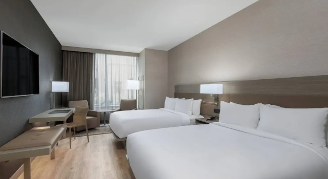 Четырёхместный номер Guest AC Hotel by Marriott Atlanta Midtown