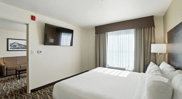 Двухместный люкс Cobblestone Hotel & Suites - Bellefontaine