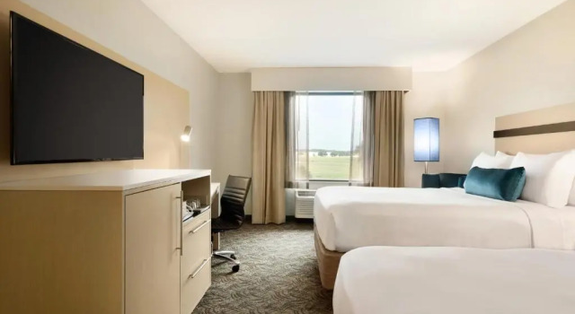 Четырёхместный номер Standard Holiday Inn - Bloomington - Normal by IHG