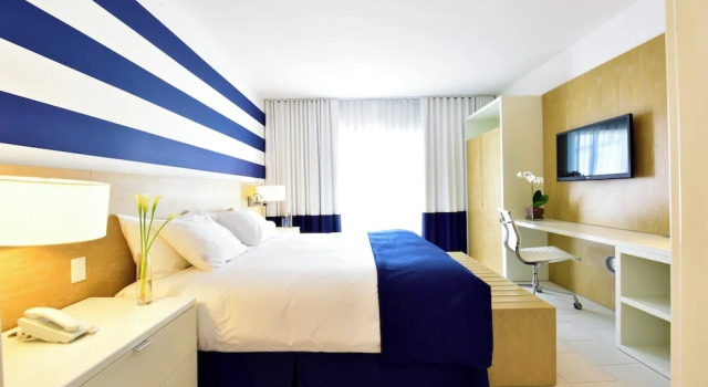 Люкс с 2 комнатами с видом на бассейн Pestana South Beach Miami