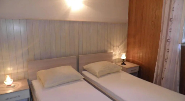 Апартаменты Цокольный этаж с 2 комнатами Apartments Holiday