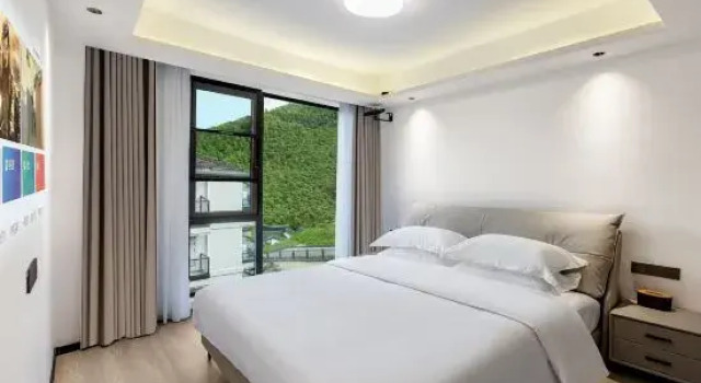 Семейный люкс с 2 комнатами с балконом A pillow cloud · Pure oxygen in the cloud mountain top pool vacation beautiful stay