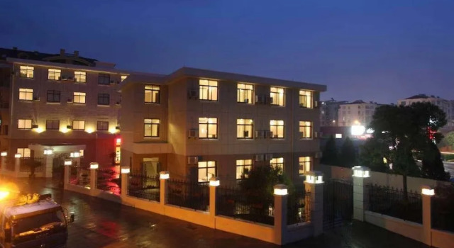 Donggang Ruiyi Hotel