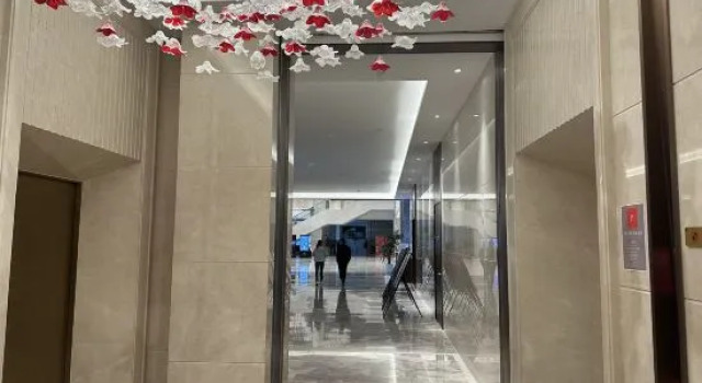 Ying Shan Hong Jinling Grand Hotel