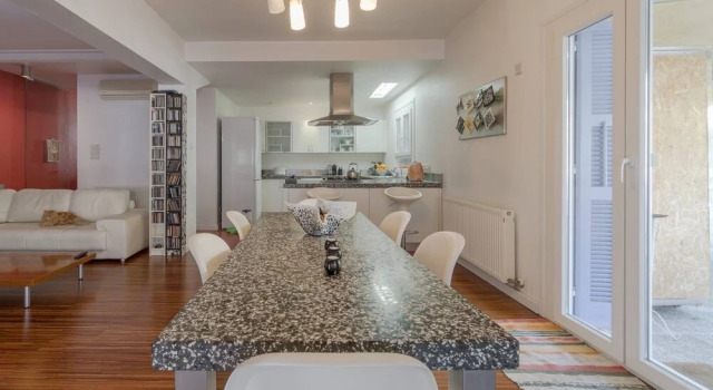 City Center Accomodation For Women - Free Bicycles, Book Vacation Home Villas in Limassol, Villa