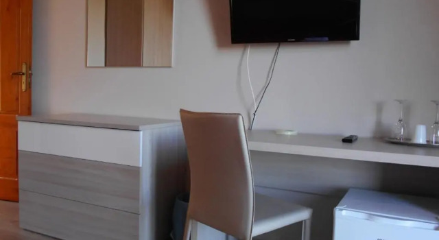 Коттедж с 2 комнатами Granatelli Holiday Home