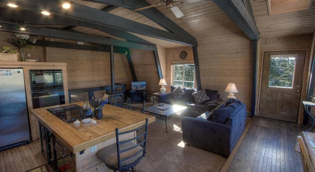 Heavenly Hilltop Hideaway by Lake Tahoe Accommodations, Забронировать Отель Отели Саут-Лейк-Тахо 4 звезды, 4*