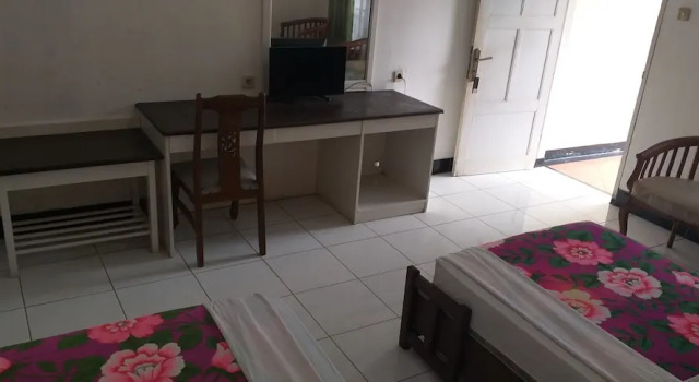 Camera tripla familiare Standard Intan Hotel Purwakarta