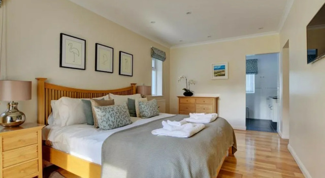 Luxurious,detached Holiday Home With Three Bathrooms and Parking, Rezervați Hotel Padstow Cornwall
