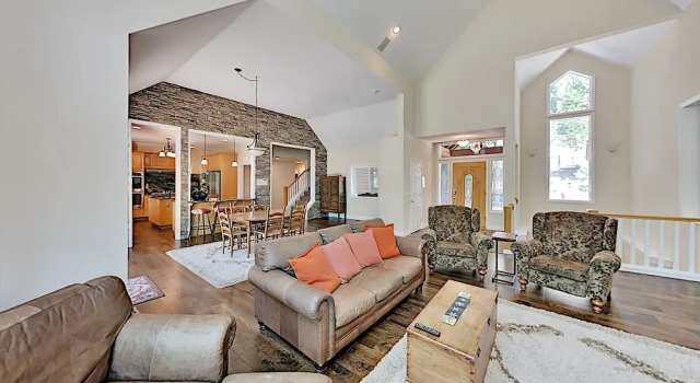 255squir 4 Bedroom Home