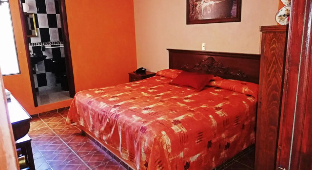 Hotel Villa De Las Flores, Rezerwuj Hotel Hotele w State of Puebla z parkingiem, Parking