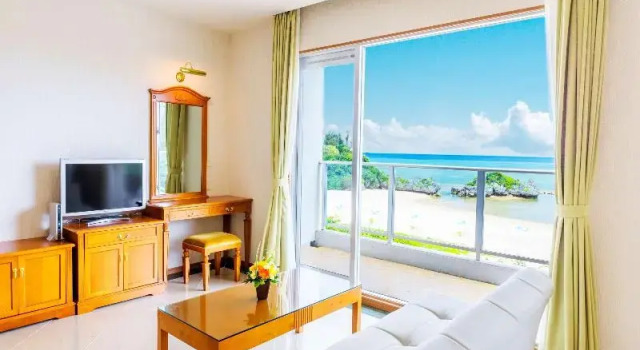 Четырёхместный номер Best Western Okinawa Onna Beach