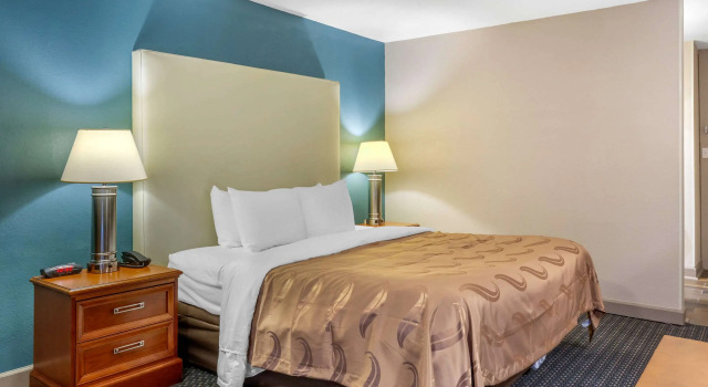 Двухместный номер Standard Quality Inn & Suites Apex - Holly Springs NC