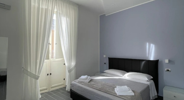 Трёхместный номер Standard с балконом и с видом на город Le Porte di Napoli - Rooms