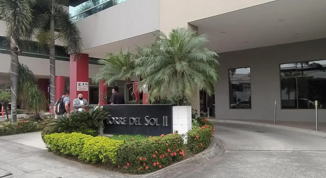 Ecusuites 1011 Torre Sol II Park1ng - Airport, Забронировать Отель Гуаякиль Гуаяс, рядом с Omni hospital