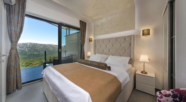 Stunning Home in Kostelj With Wifi and 4 Bedrooms