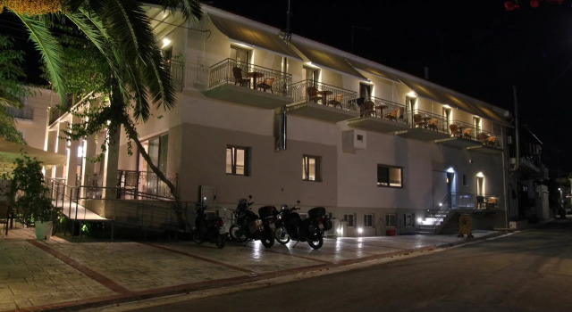 Achilles Hotel