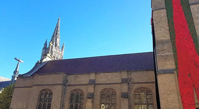 St-Georges IV, Prenota Hotel Ypres 