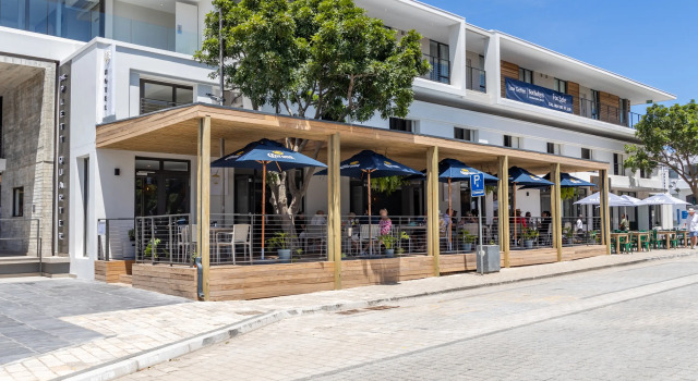 Plett Quarter Hotel - Lion Roars Hotels & Lodges, Забронировать Отель Отели Плеттенберг-Бей с завтраком, Завтраки