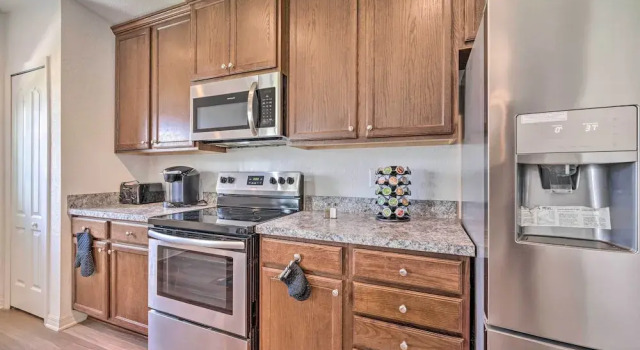 Коттедж с 3 комнатами Bright Cypress Gardens Home Near Legoland!