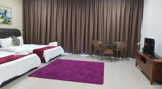 Euzmo Residences at Trefoil