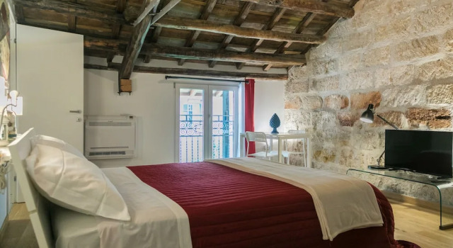 Corte del Merlo, Rezervați Hotel Palermo Sicilia