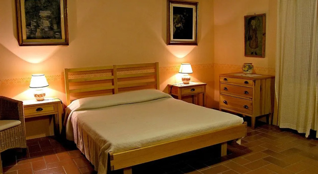 Tassinaia B&B, Buchen Sie Bed & Breakfast Hotels in Elsa-Tal mit Parkplatz, Parkplätze