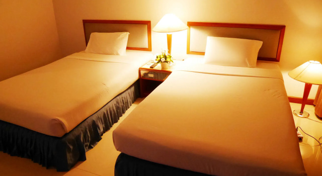 Friday Hotel, Забронировать Отель  