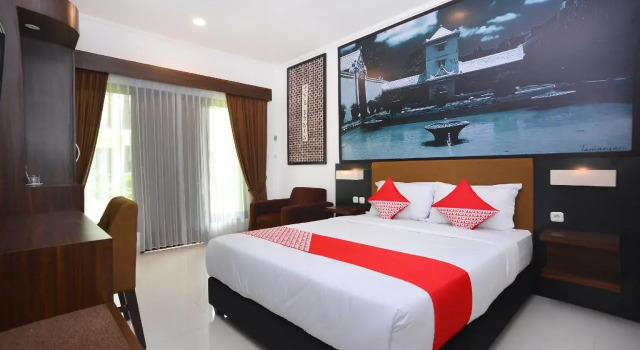 The Edwin Syariah By OYO Rooms, Book Hotel Bantul Yogyakarta Province