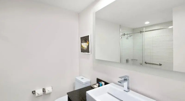 Двухместный номер Standard с балконом Crowne Plaza San Jose La Sabana by IHG