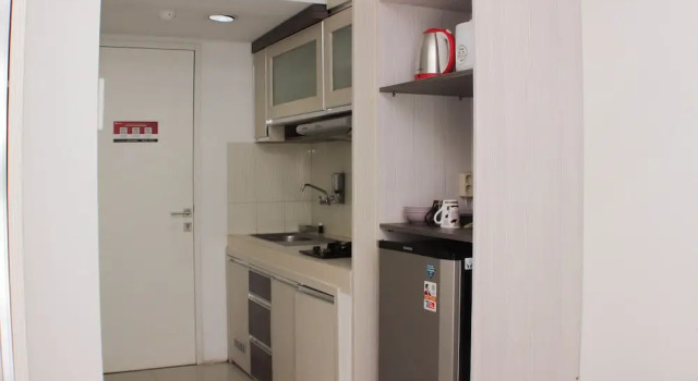 Студия Cozy And Warm Studio At Grand Sentraland Karawang Apartment