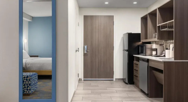 Четырёхместная студия Home2 Suites By Hilton Woodstock On