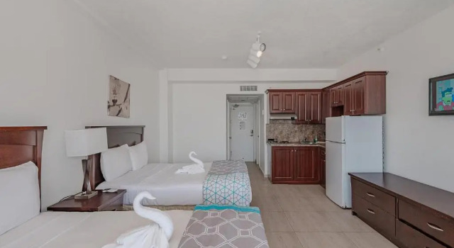Студия Beach Front Studio Miami Beach