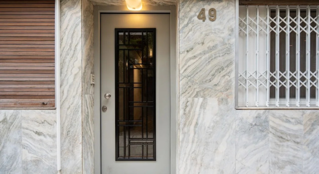 Kolonaki Chic Minimalist Studio-Athens