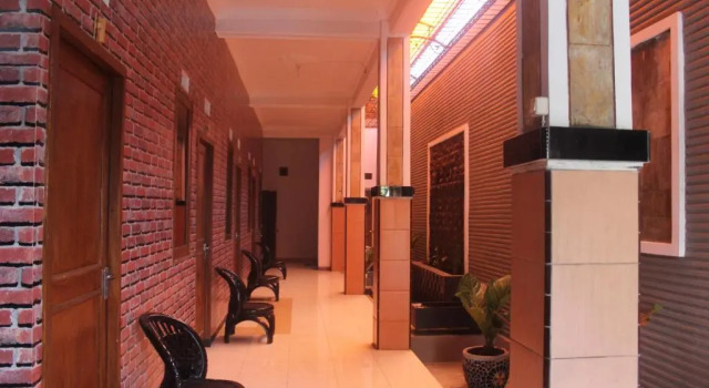 Crown Guest House