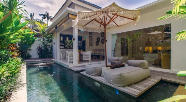 Вилла Villa Mimpi - Spacious Luxury 1BR Villa with Pool, 350m from the Beach
