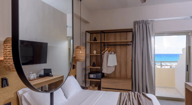 Номер Premium с частичным видом на море Zeus Hotels Neptuno Beach