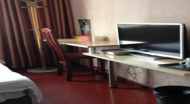 Lu'an Yijia Express Inn, Prenota Hotel Lu'an Anhui