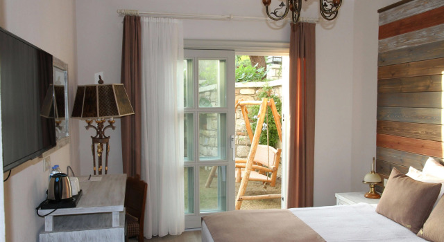 AlaBora Hotel - Alaçatı