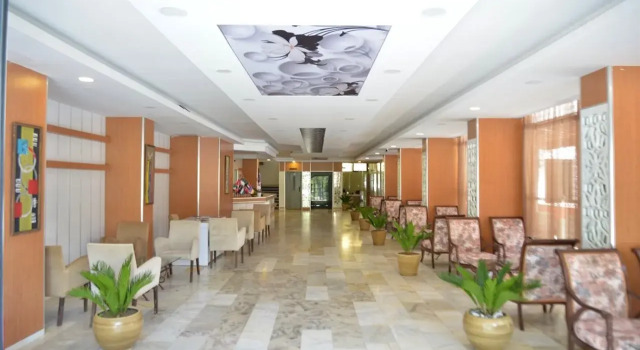 Vi̇va Beach Hotel