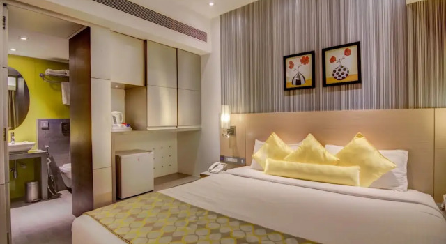 Номер Deluxe Landmark Residency
