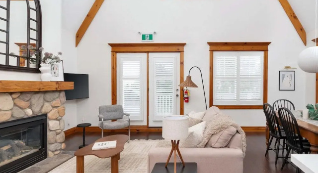 Номер Standard Historic Snowbridge Townhomes